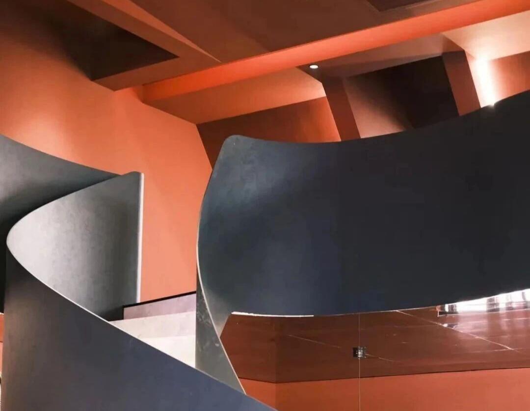 沐瑟 x 卡斯蒂丨粗狂有度、细腻生光，卡斯蒂重新定义哑光砂质感的高级美学